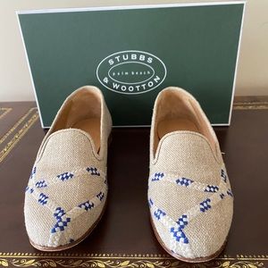 Very gently worn slip on loafer